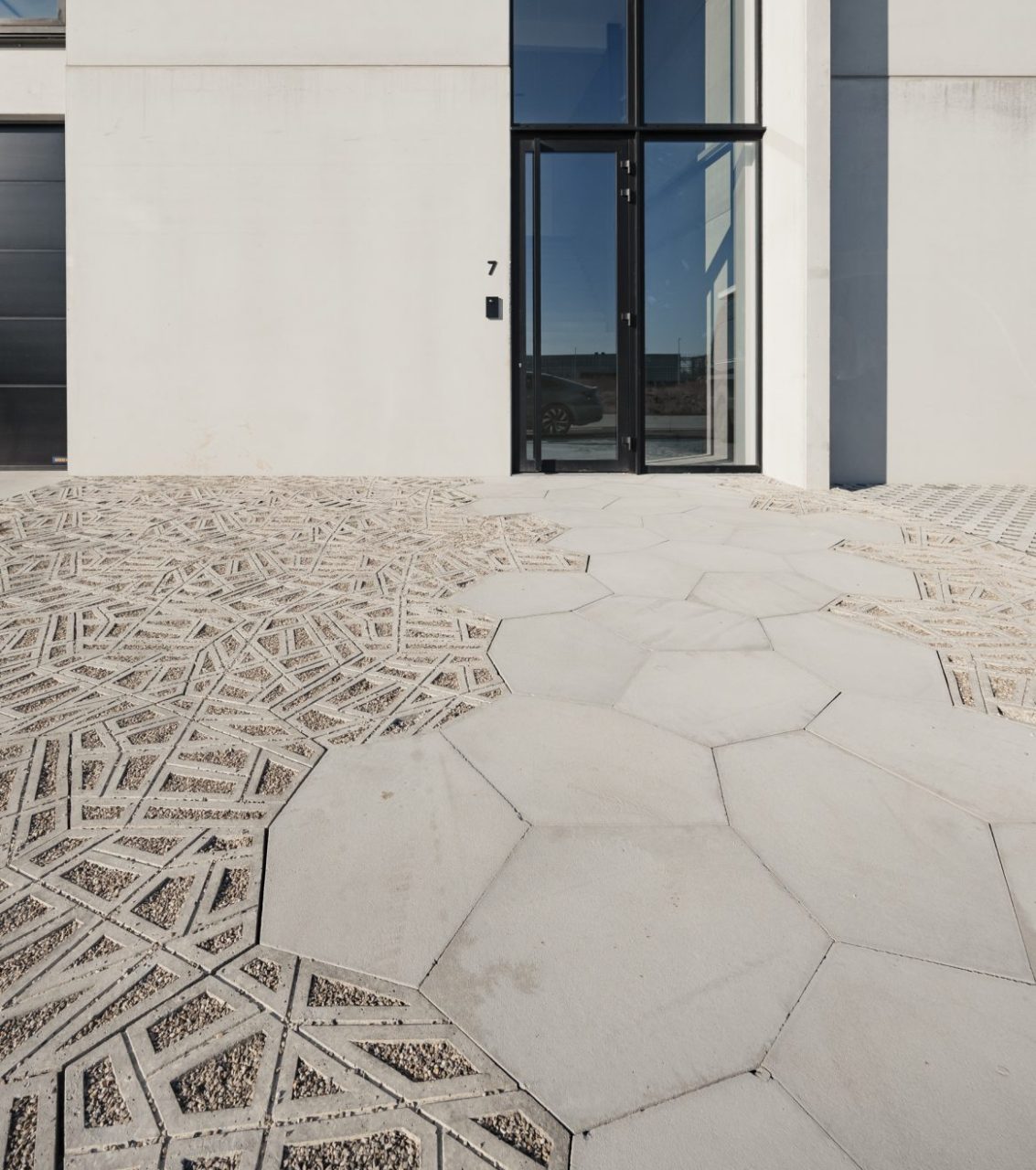 Crosshatch Full Tile Small grey