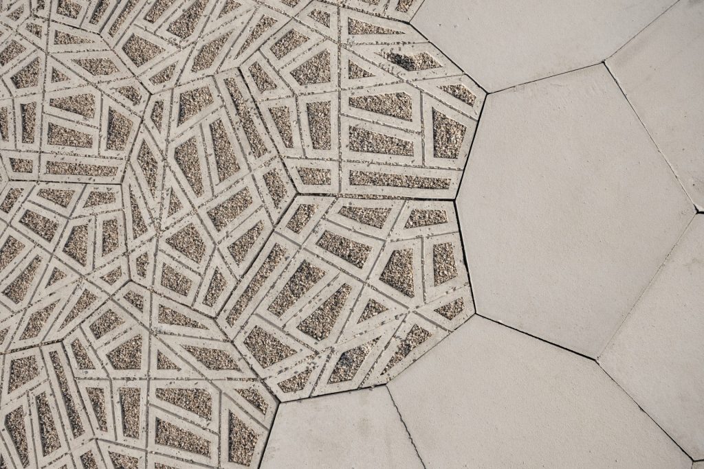 Crosshatch Full Tile Small grey